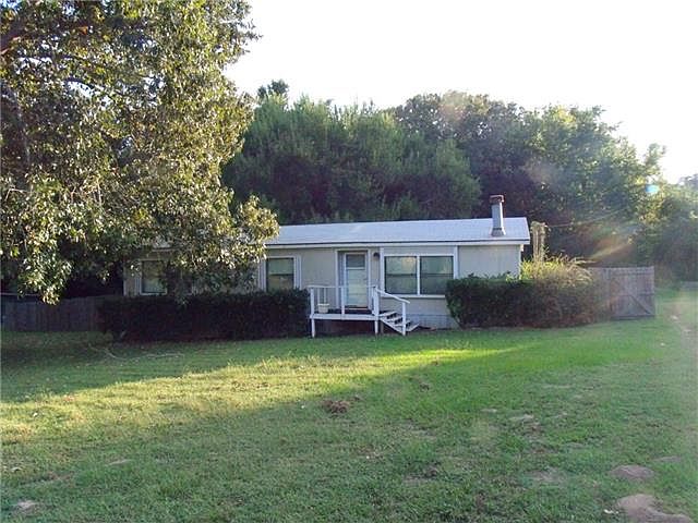 1st image of 16426 Lakeview Cir