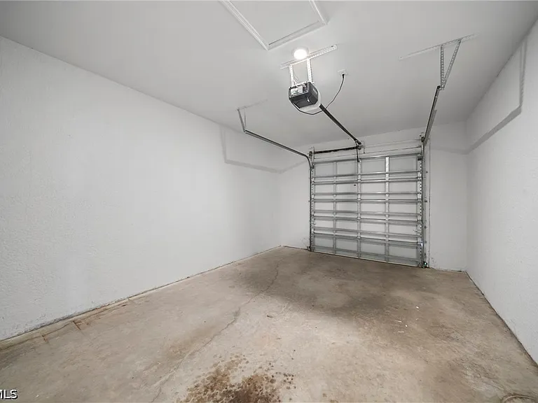 26481 Sandhill Blvd — Photo 22