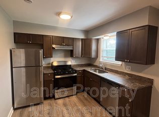 392 Hickory St #2E, Chicago Heights, IL 60411