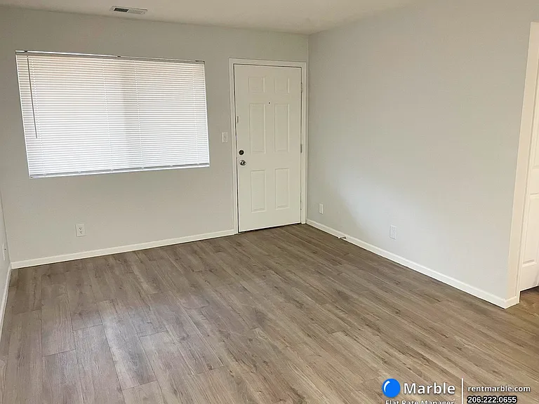 4915 Huntington Ave #6 — Photo 6