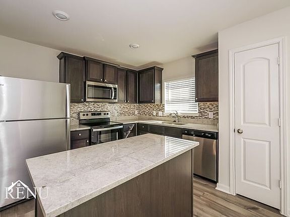 3rd image of 123 Palomino Bend Dr