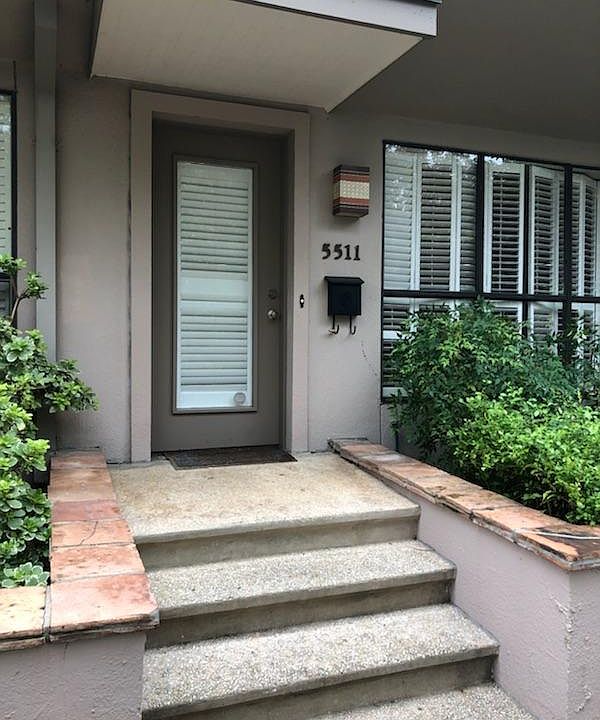 1st image of 5511 N New Braunfels Ave
