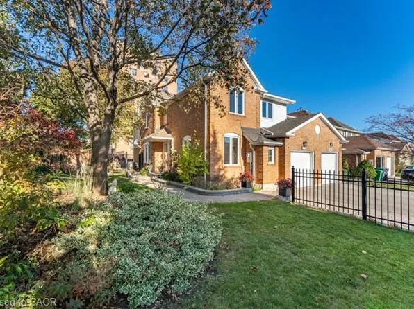 3421 Fenwick Cres, Mississauga, ON L5L 5N7