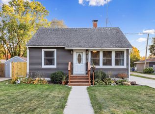 829 2nd St SW, Faribault, MN 55021