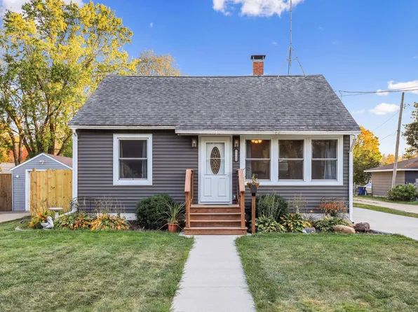 829 2nd St SW, Faribault, MN 55021