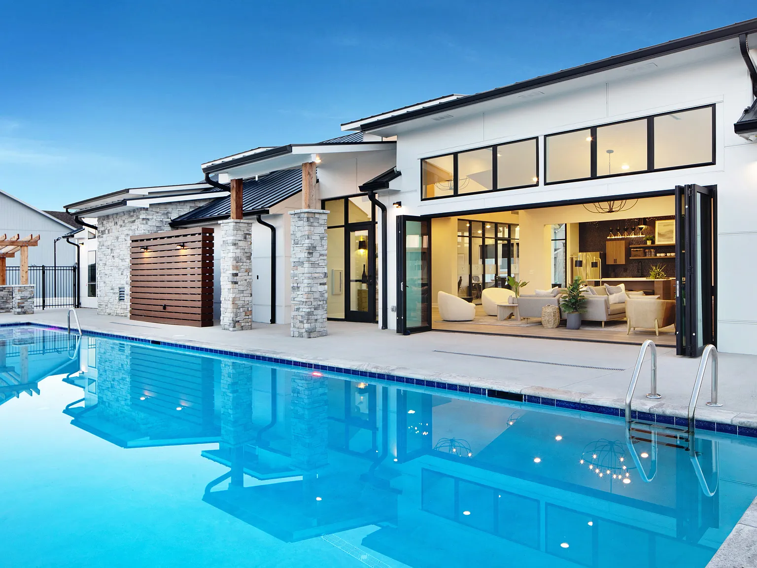 The Venue Townhomes — Photo 4