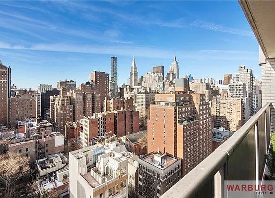 Sold by Warburg | media 28