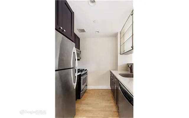 Rented by Douglas Elliman | media 15