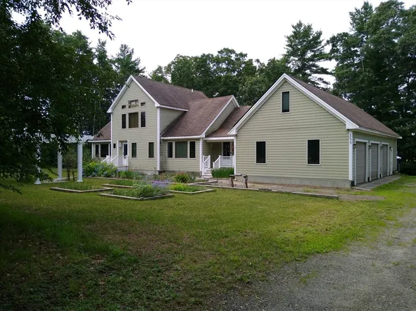 153 County Rd, West Wareham, MA 02576