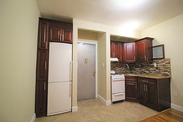 Rented by OCTAN REALTY MANAGEMENT LLC | media 18
