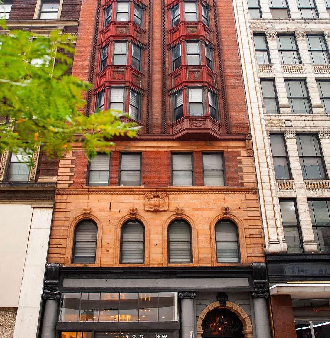 22 W 7th St — Photo 1