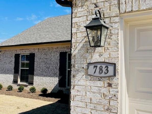 783 Woolfolk Rd, Senatobia, MS 38668