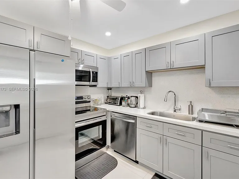 1500 SW 6th Ave #1500 — Photo 6