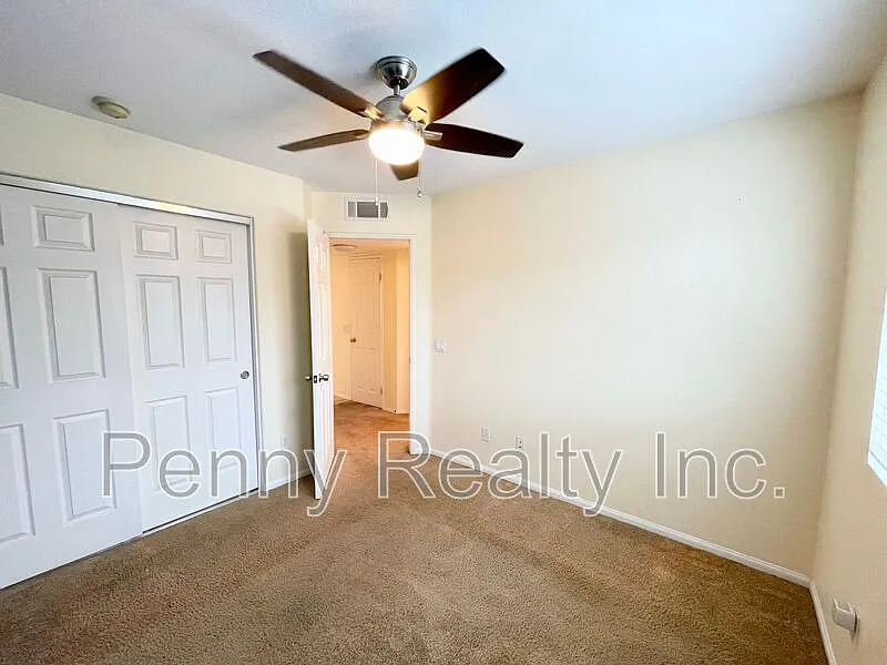 3 bed, 3.0 bath, 1606 sqft, $3,995 — Photo 4