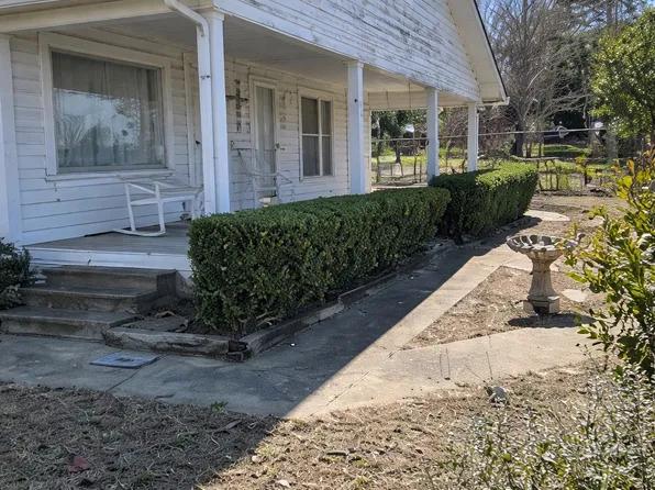 115 N Adkisson Ln, Jewett, TX 75846