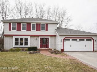 1103 Abbey Ct, Libertyville, IL 60048