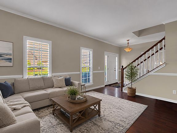 3rd image of 316 New Tarleton Way
