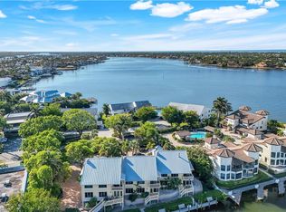 1323 Chesapeake Ave APT 1B, Naples, FL 34102