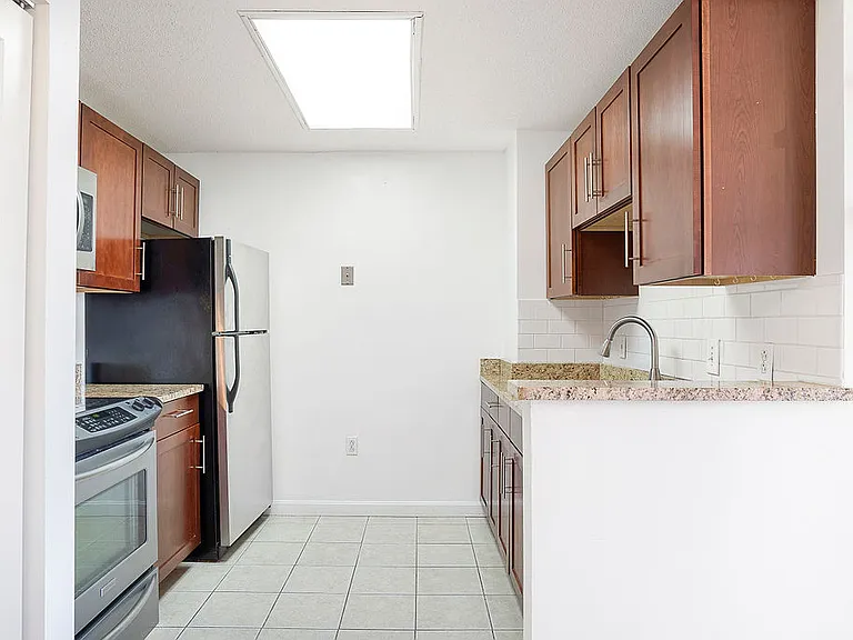 169 Monsignor Obrien #210 — Photo 4