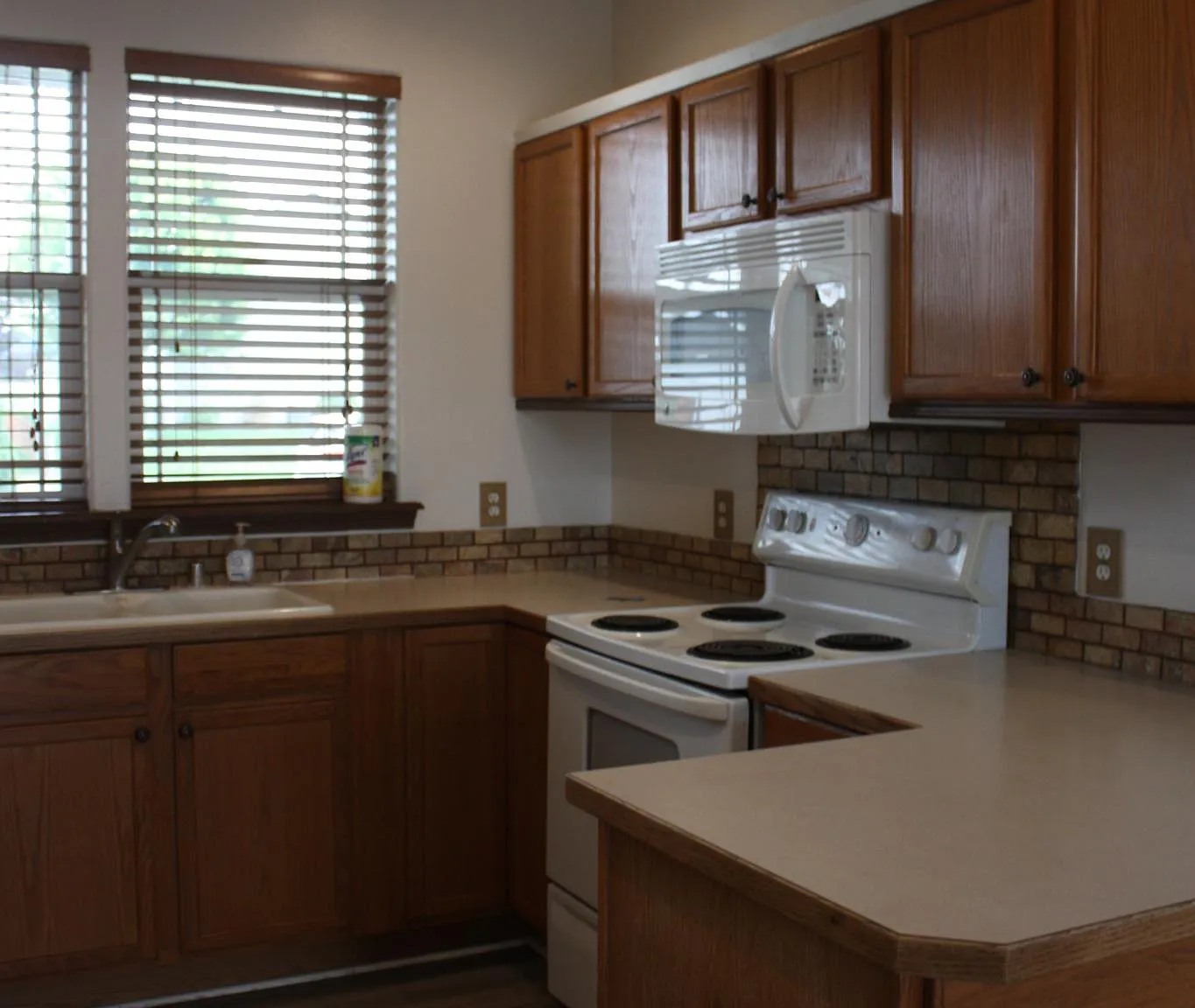 3 bed, 1244 sqft, $1,850 — Photo 3