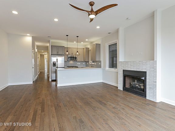 4th image of 840 W Erie St APT 3