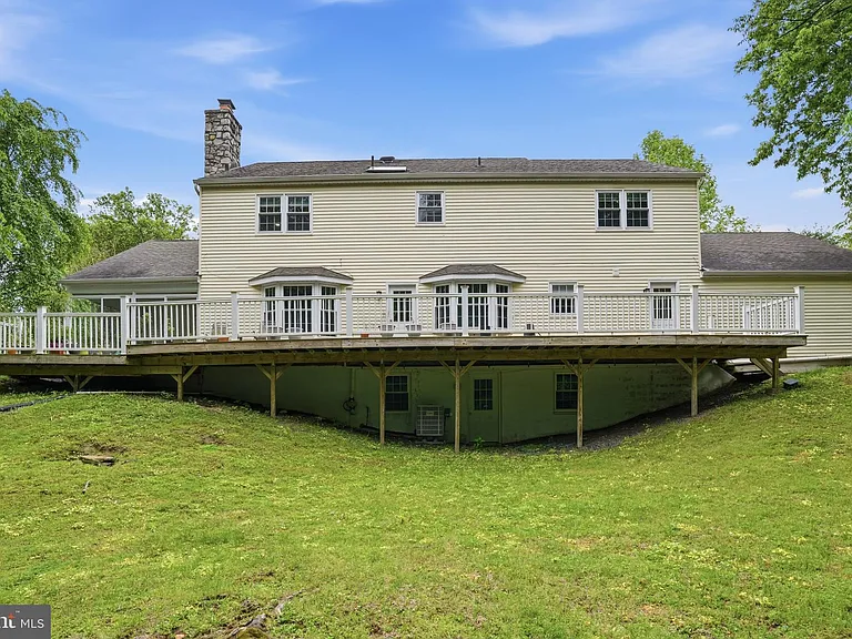 1316 Heller Dr — Photo 65