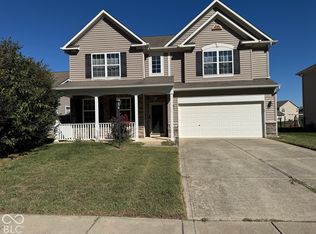2955 Parkview Dr, Columbus, IN 47201