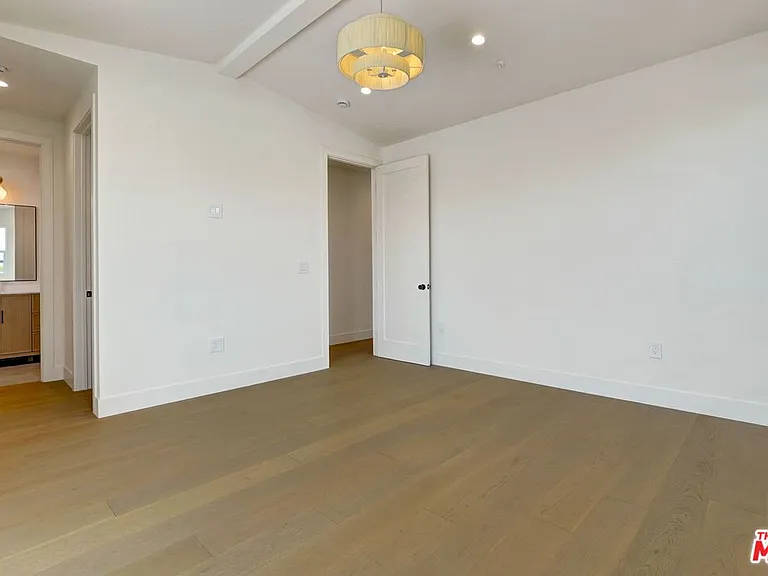 4720 Marshall Dr — Photo 15