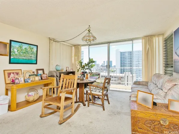 1130 Wilder Ave APT 901, Honolulu, HI 96822