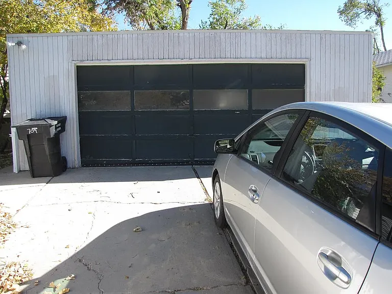 709 E 5th St #BUNGALOW — Photo 33