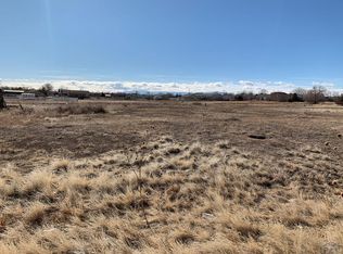 370 E Larchmont Dr, Pueblo West, CO 81007