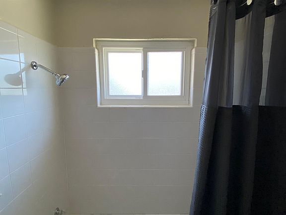 5th image of 544 Troy Dr APT 3