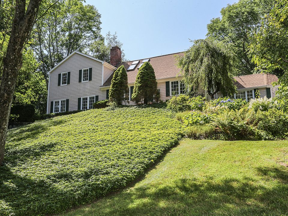 2nd image of 235 Ridgebury Rd