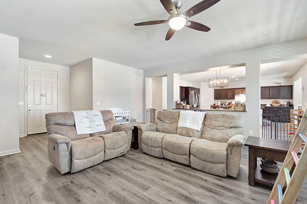 2824 N Boise Street, Visalia, CA - More