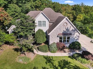 785 W Castlebury Cir, Saline, MI 48176