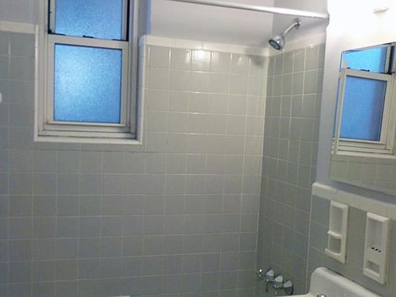 2nd image of 1430 Thieriot Ave APT 4B