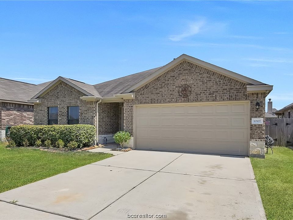 1st image of 10107 Red Tamarack Ln