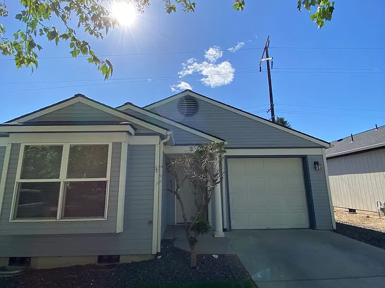 106 Plum Ln #3 — Photo 1