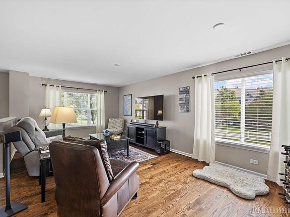 3rd image of 2791 Shelly Ln