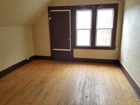 3922 N 19th Pl, Milwaukee, WI 53206