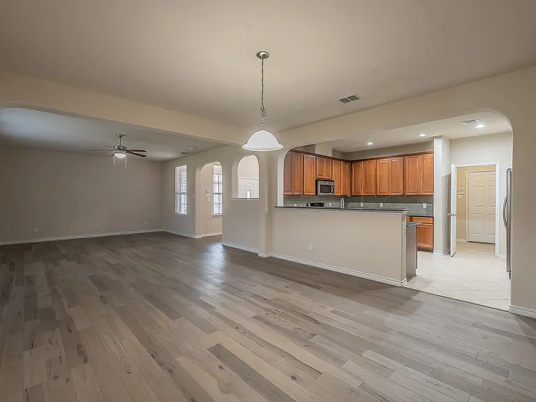 6524 Hickory Hill Dr — Photo 23