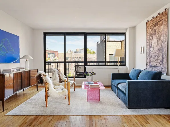 63 Downing St APT 6A, New York, NY 10014
