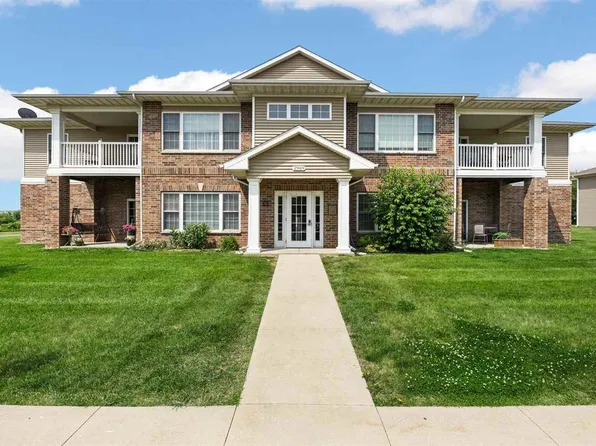 2969 Heinz Rd APT 4, Iowa City, IA 52240