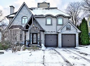 350 Queen Mary Dr, Oakville, ON L6K 3L8