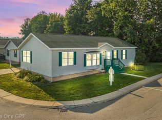 6225 Square Lake Dr, Smiths Creek, MI
