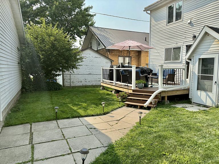 Listing photo 5
