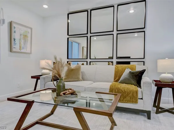 9130 McGinnis Ave, Las Vegas, NV 89148