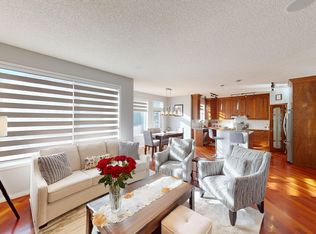 11405 Rockyvalley Dr NW, Calgary, AB T3G5C3