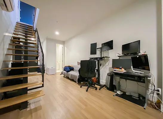 Rented by Keren Capital Group, LLC | media 27