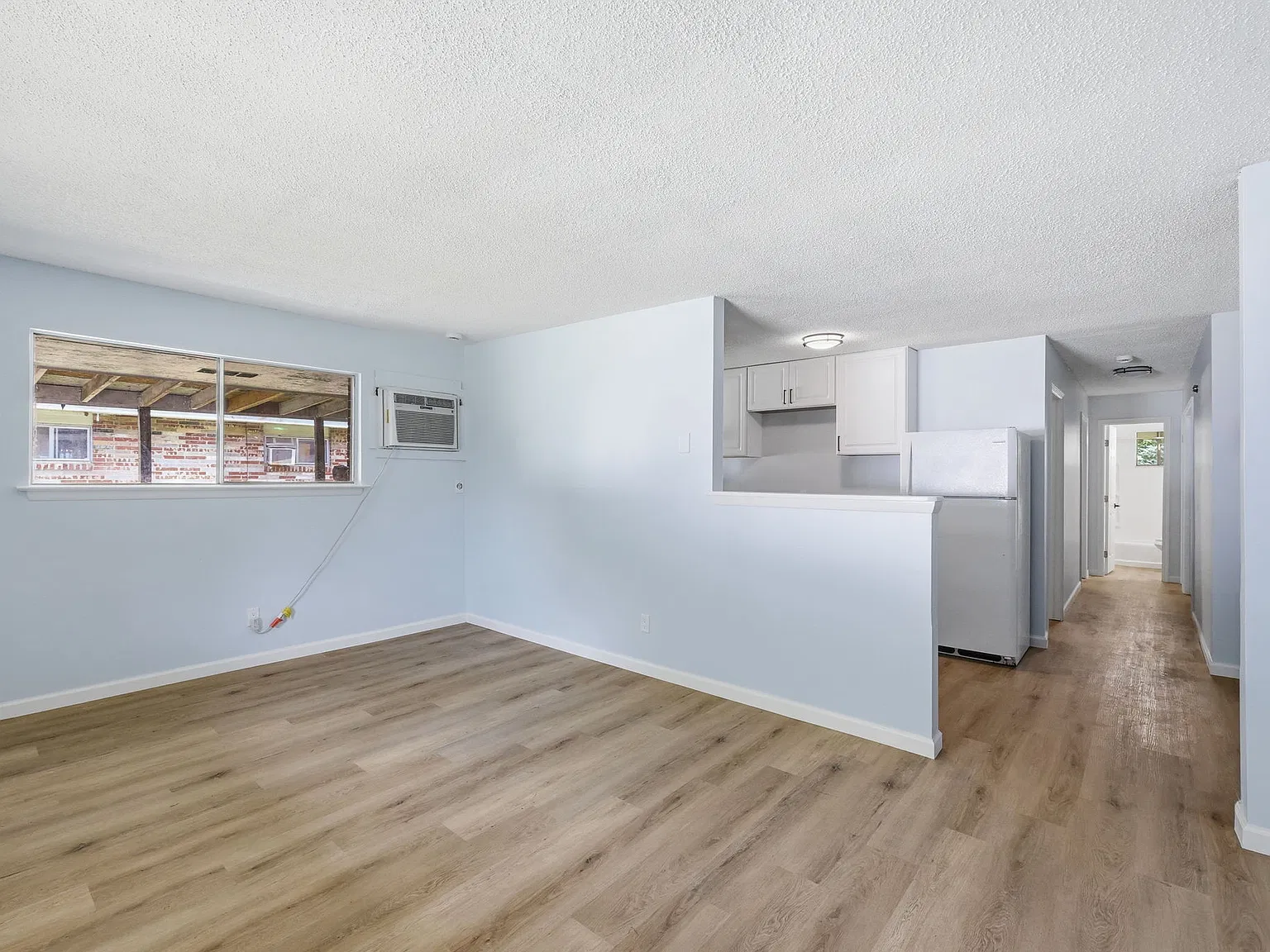 4731 Rogers Road - 4729 — Photo 4
